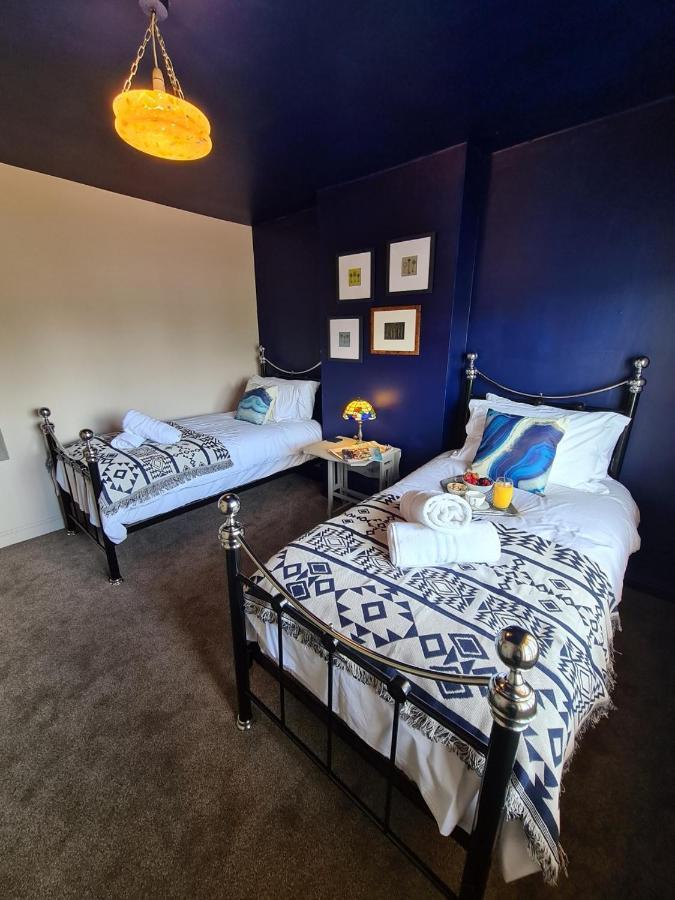 Rumer Hill House A Unique Boutique Styled Place To Stay In Cannock Close To A5 The Mcarthur Glen Outlet Great Wyrley Bagian luar foto