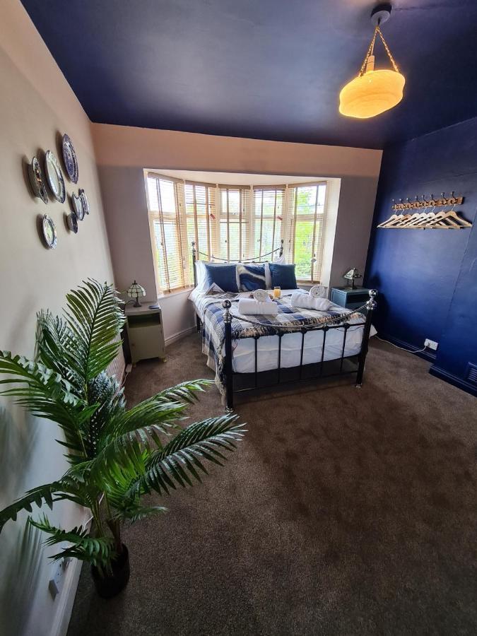 Rumer Hill House A Unique Boutique Styled Place To Stay In Cannock Close To A5 The Mcarthur Glen Outlet Great Wyrley Bagian luar foto