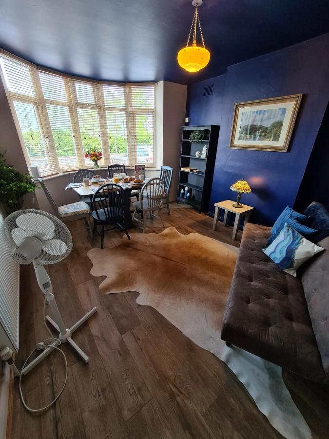 Rumer Hill House A Unique Boutique Styled Place To Stay In Cannock Close To A5 The Mcarthur Glen Outlet Great Wyrley Bagian luar foto